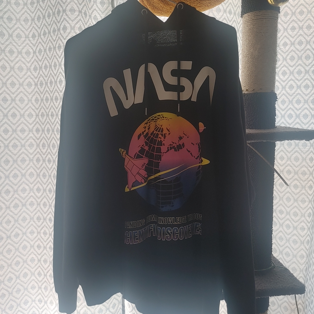 Black Graphic Hoodie Sweater